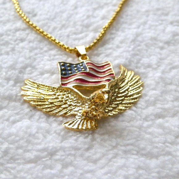 🇺🇸HOST PICK🇺🇲Gold American Flag Eagle Pendant Necklace NEW 3D 23" - Picture 7 of 9
